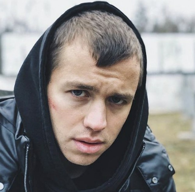 Роль "хулигана"