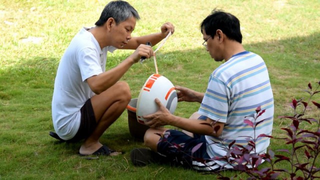 Филиппинский подросток собрал копию робота BB-8 из «Звездных войн»