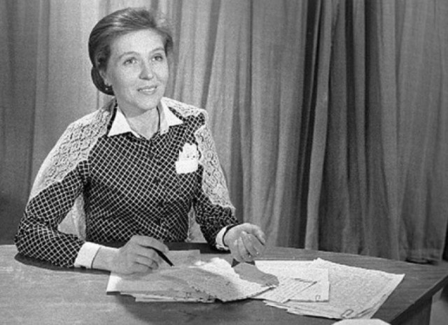 Смешные оговорки, женитьба Маслякова и обучение японцев: как жили первые звезды советского телевидения