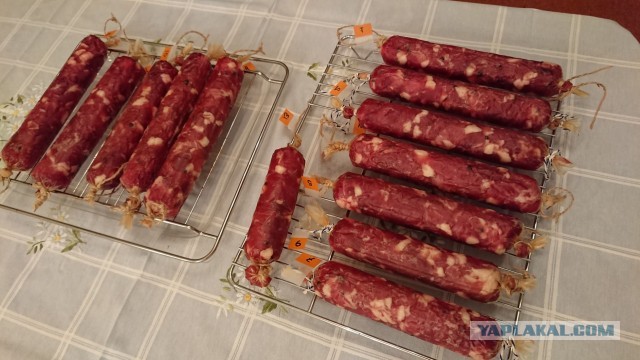 А есть ли сейчас действительно хорошая сырокопченая колбаса?