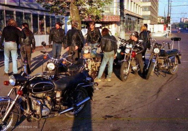 Фото, глядя на которые вы прочувствуете всю неповторимую атмосферу 90-х
