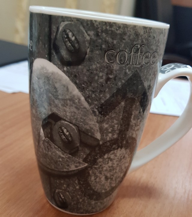 А из какой кружки вы пьёте на работе?