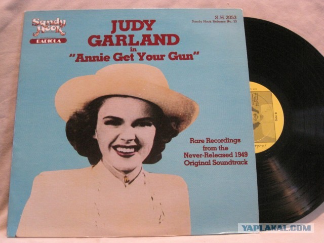 У гроба Папы Иоанна Павла II