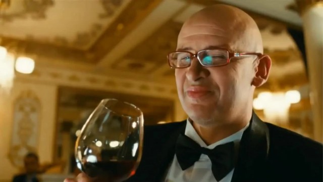 Сибаса за 7500 рублей и креветки за 6500 продали туристам на теплоходе «Роза ветров» в Москве