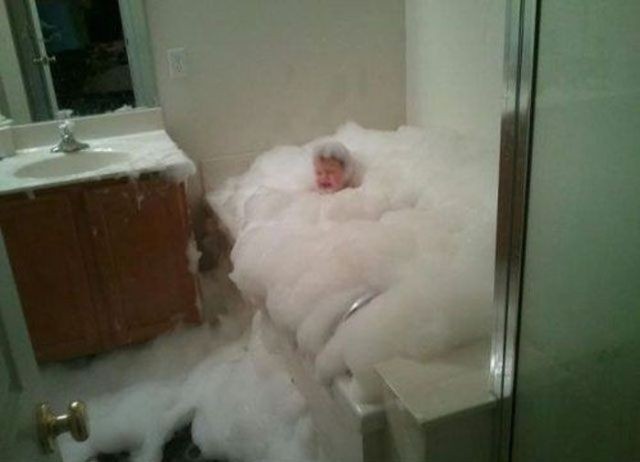 Дорогой, проверь как там сынуля в ванной купается!