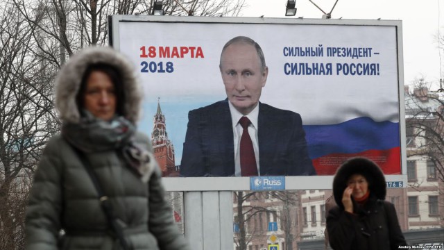 Полиция сорвала с грузовика наклейки "Мой выбор - Грудинин"