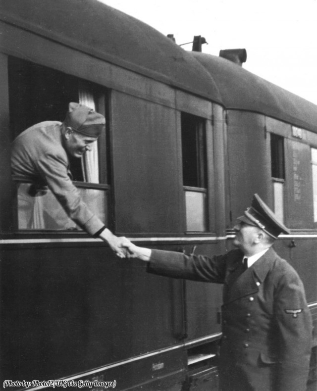 История в фотографиях