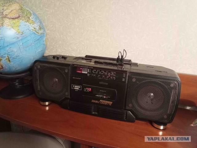 Новый «кассетник» Sony Walkman появился в России.