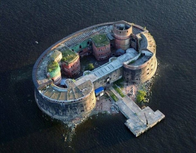 Впечатляющие заброшенные места