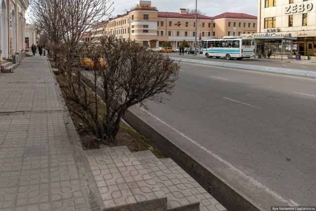 Сходила бабушка за хлебом...