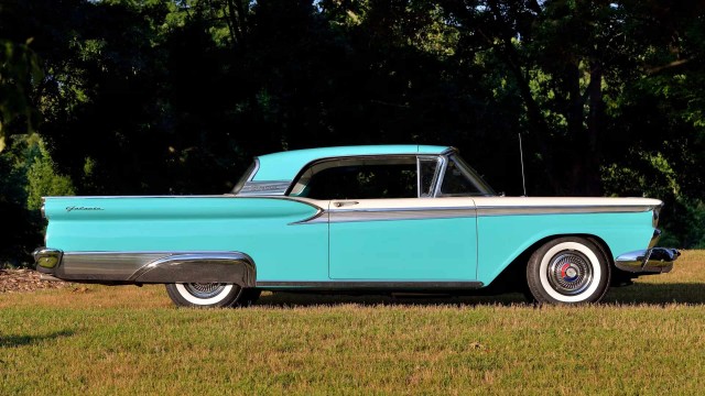 1959 Ford Fairlane 500 Galaxie Skyliner. Автопятница №51