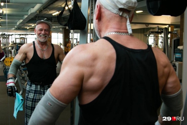 «Наше тело — осел ленивый»: правила жизни бывшего зэка, который в 59 лет стал бодибилдером
