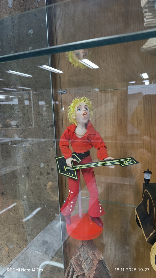 Выставка кукол в библиотеке Ростова