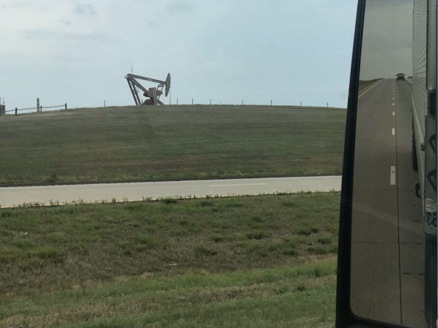 Не довезли нефтяную вышку