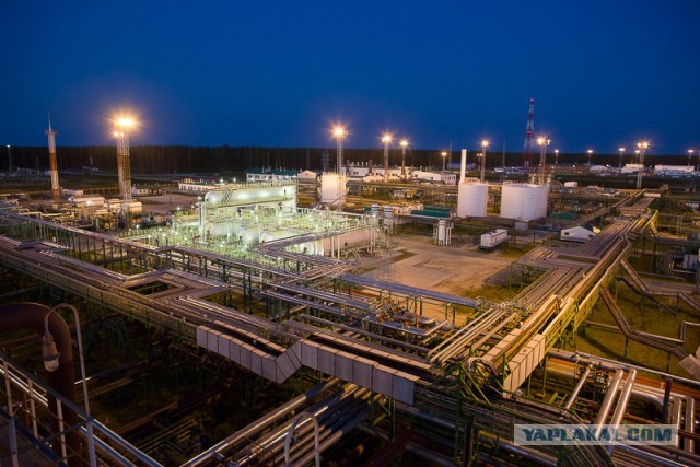 Уникальный индонезийский опыт нефтедобычи вручную...