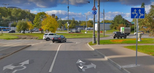 ПДД. В какую полосу может повернуть каждый автомобиль?