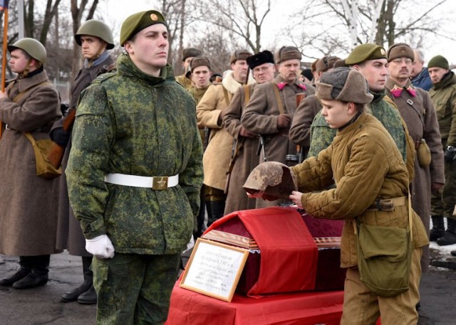 В Луганске отметили 77-ю годовщину освобождения от немецко-фашистских захватчиков