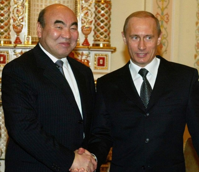 Как Президент Киргизии, шесть раз менял свою внешность