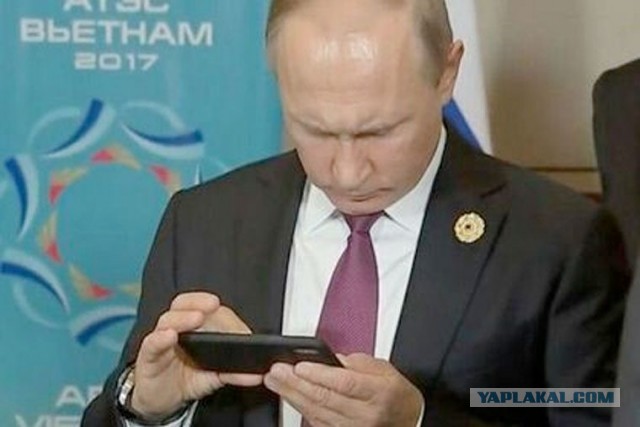 Роскомнадзор дал Google сутки на удаление запрещенного контента