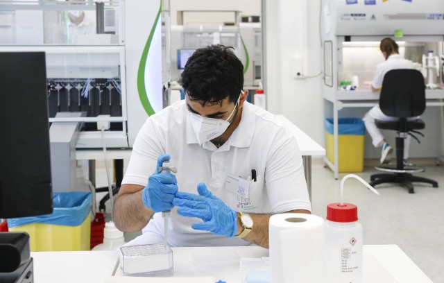 Первый случай инфицирования новым штаммом коронавируса B.1.1.529 выявили в Израиле