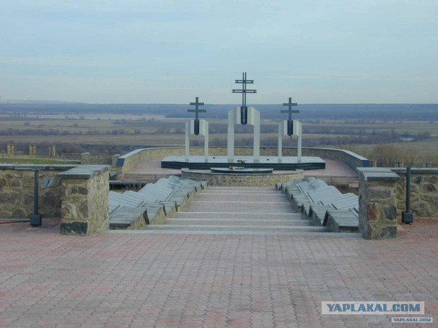 Венгрия отвергла призыв Украины о поставках вооружений и отказе от газа из России