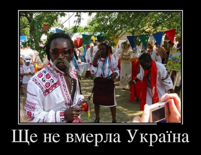 Ополченцы взяли в плен голого негра