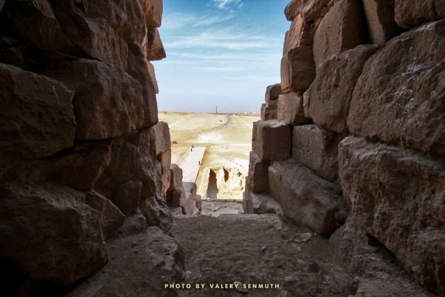 Почему нельзя забираться на пирамиду