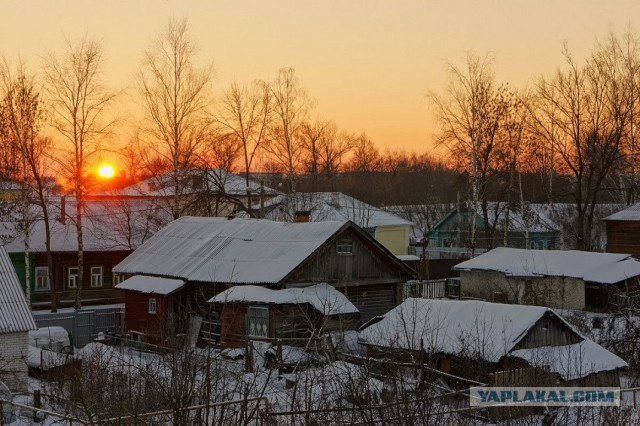 Городок наш небольшой, он с прекрасною душой...