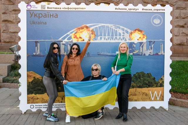 Воздушную тревогу объявили почти на всей территории Украины