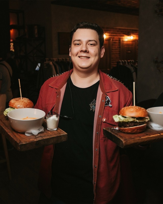 В Бар не пустили бойца сво, сославшись на дресскод