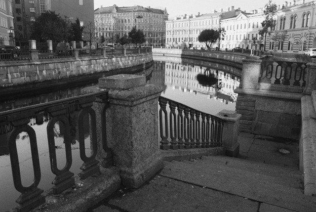 Чёрно-белый Петербург
