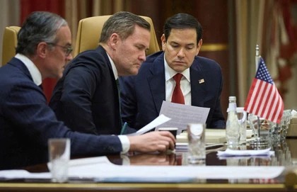 США начали давить на Россию после встречи с делегацией Украины: что означает возобновление военной помощи Киеву и "готовность к перемирию"