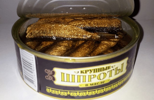 Килька вместо шпрот: что продают в супермаркетах под видом дорогих консервов