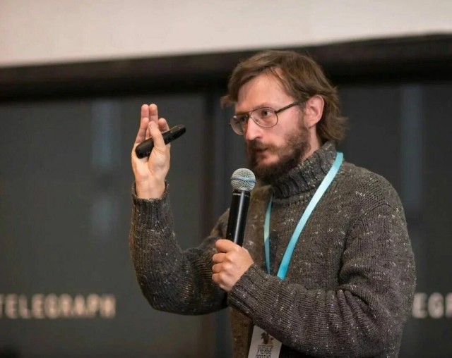 10 фактов о Станиславе Дробышевском: от учебников МГУ до вирусных лекций на YouTube