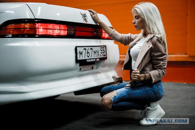 Девушки и авто 16+