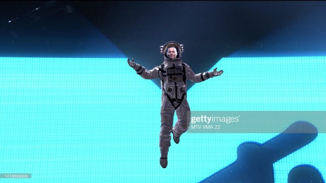Большой пост MTV Video Music Awards 2022