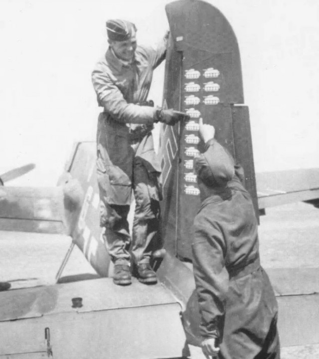 Henschel Hs-129. "Летающий танк" Гитлера. Часть 2. Боевое применение.