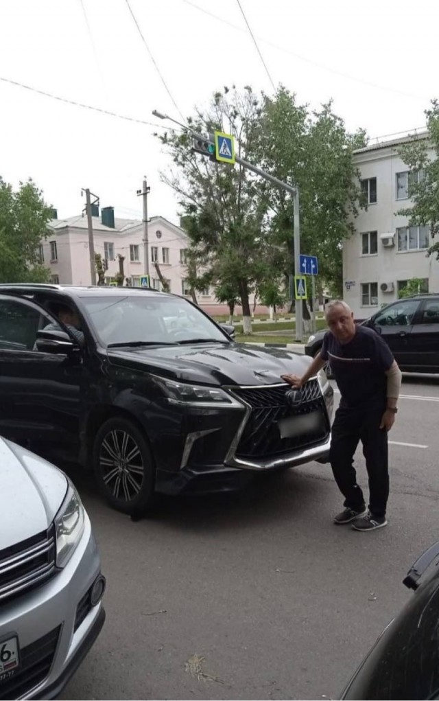 В воронежской области насмерть сбили пенсионерку. Чтобы избежать наказания, анализы за него сдал полицейский, оформлявший ДТП.