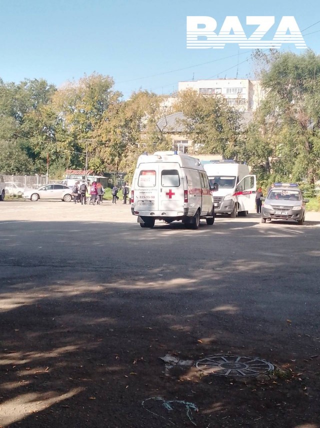 Школьник с молотком напал на одноклассников в школе в Челябинске