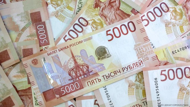 16-летняя московская школьница отдала онлайн-гадалке 3,8 миллиона рублей — за снятие порчи от провала на ЕГЭ