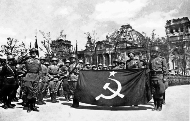 Великая Отечественная в фотографиях - Победа!