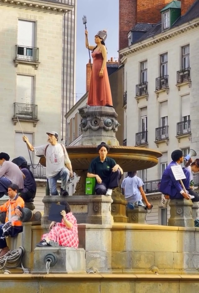 Современное искусство требует от классики подвинуться