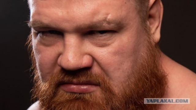 Суровый рыжий парень