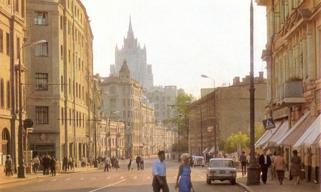 Арбат. Просто Арбат. Тот ещё, старый