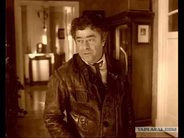 Как назвать двух этих дур?