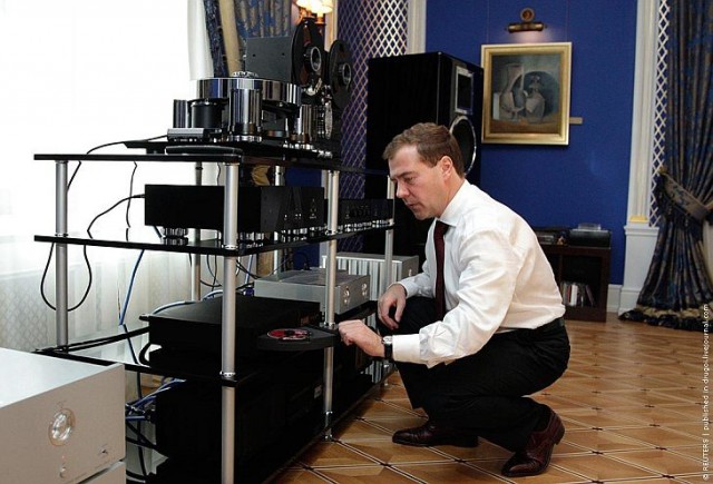Медведев доволен развитием российского кинематографа