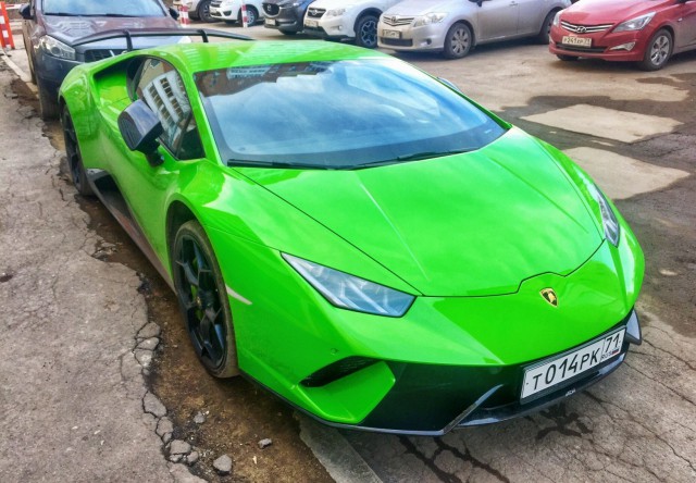 В Туле появился первый Lamborghini Huracan, который принадлежит 18-летнему парню