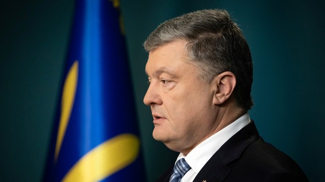 Порошенко ответил Путину на предложение о политическом убежище