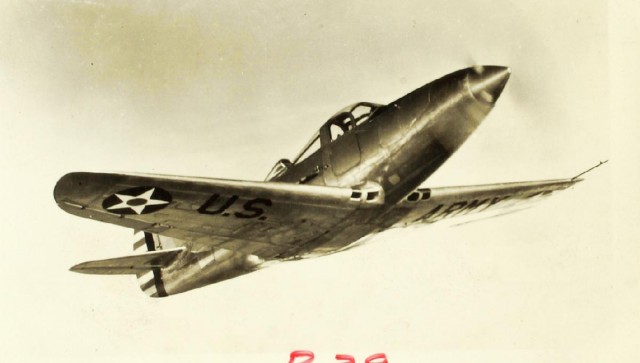 Р-39 Аэрокбра. Американская любимица сталинских соколов. История создания и основные модификации.