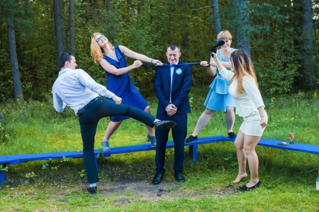 А обещал незабываемую фотосессию, шаромыжник